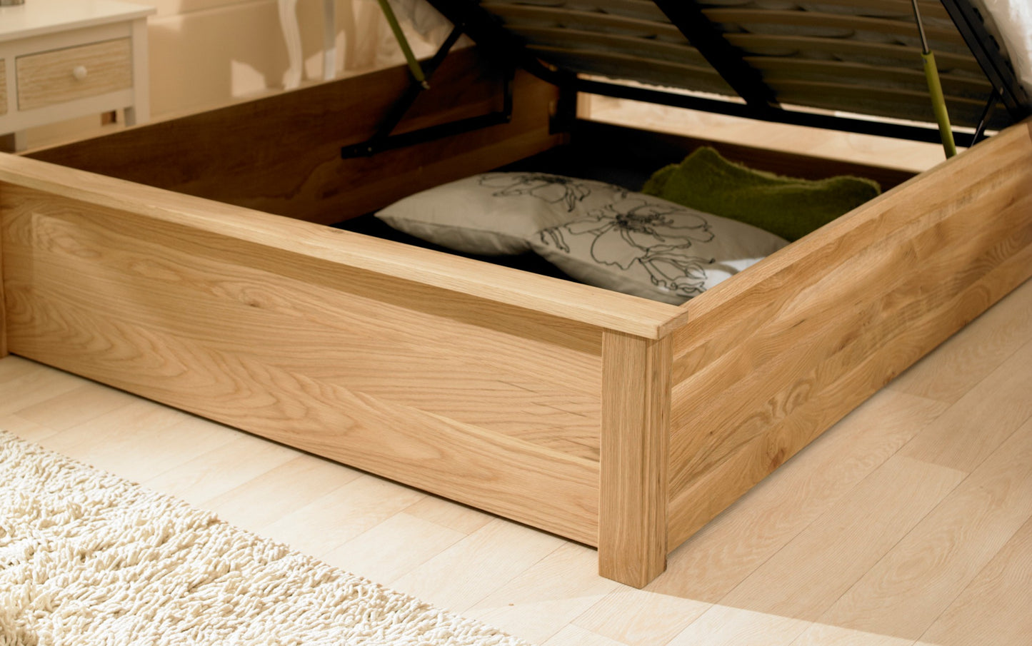 Monaco Luxury Solid Oak Ottoman Bed