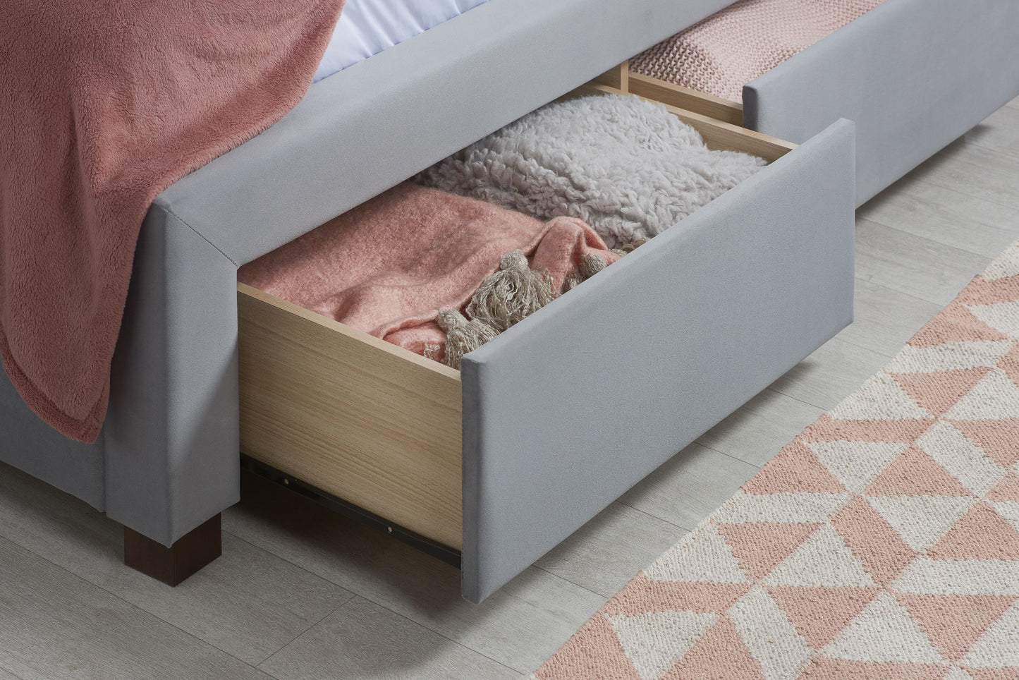 Woodbury Drawer Storage Bed